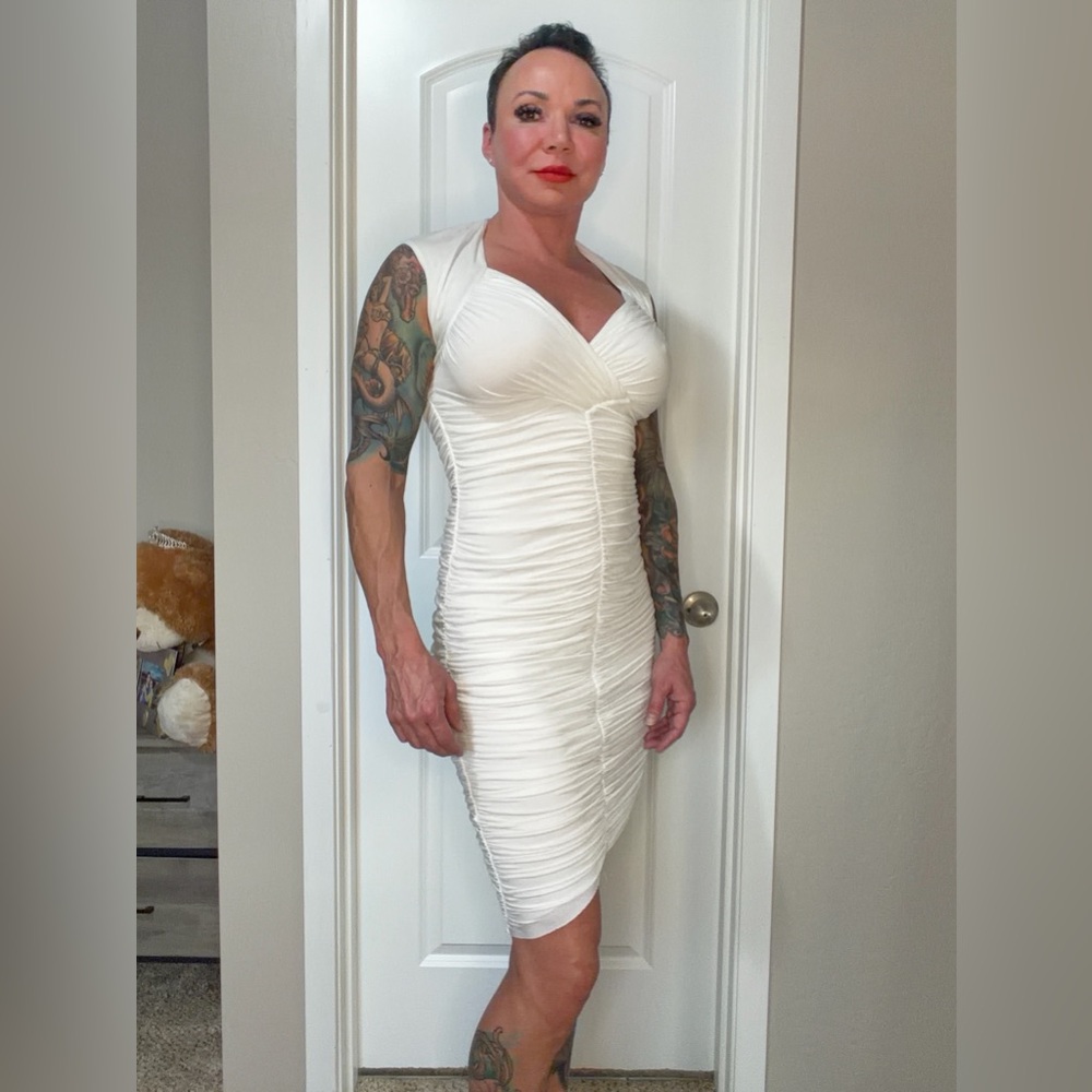 Bailey 44 White Plunge Neck Sheath Dress